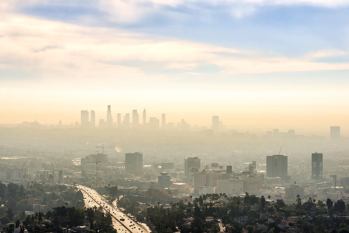Image of the smog-filled skyline of Downtown Los Angeles (DTLA)
